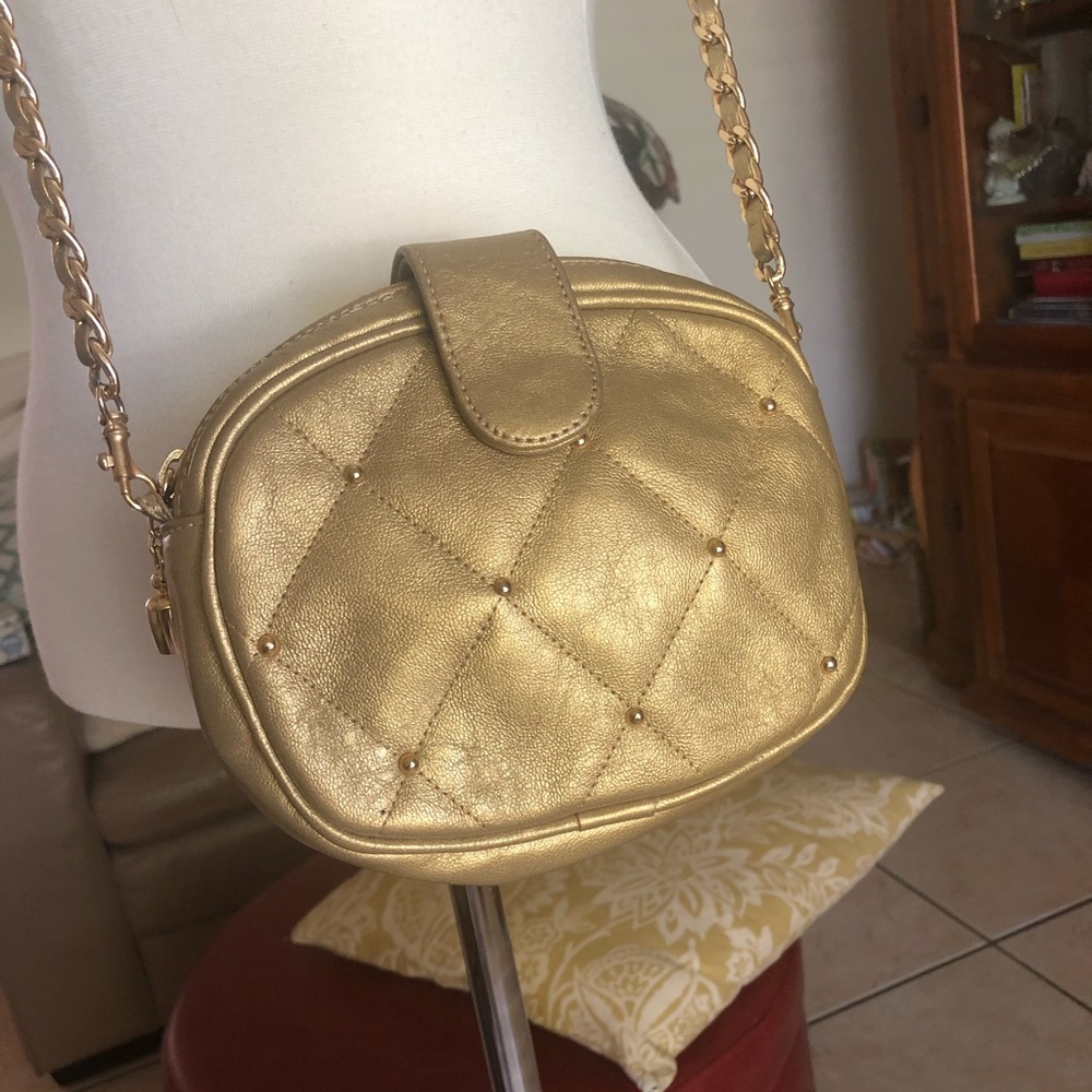 Crossbody purse